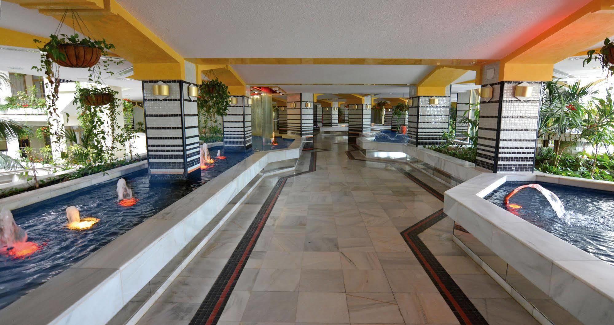 Clc Benal Beach Aparthotel Benalmádena Exterior foto
